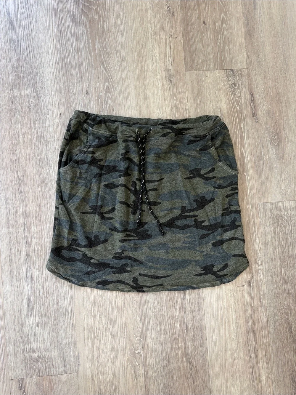 Sundry Olive Green Camo Drawstring Mini Skirt